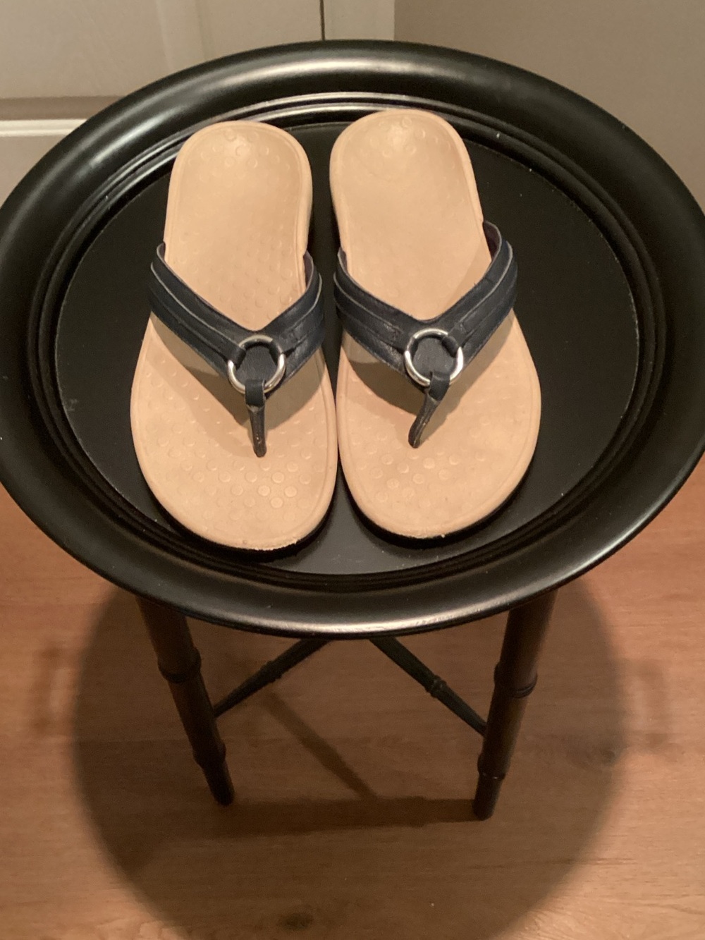 Vionic Navy Toe-Ring Thong Sandals with Tan Footbed